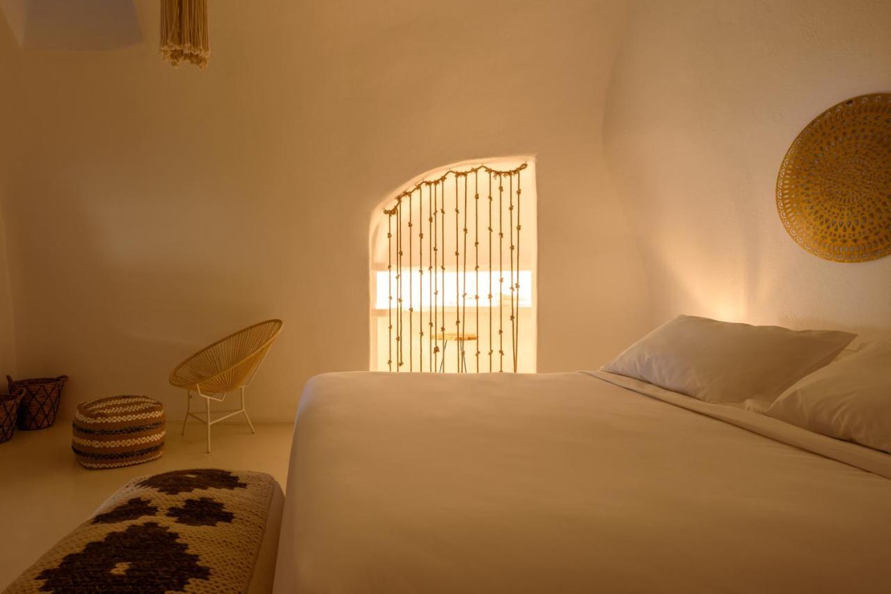 Suite Home Santorini Fira  Exterior photo