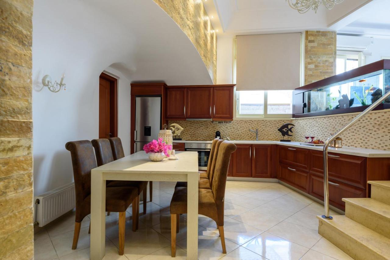 Suite Home Santorini Fira  Exterior photo